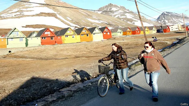 Раннее утро в норвежском городке за Полярным кругом