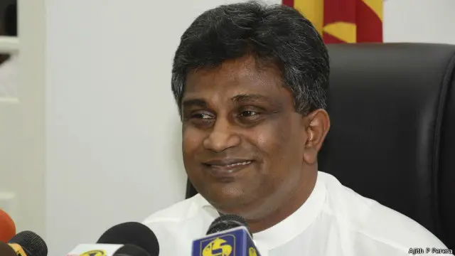 'වෙලේ සුදාගේ නඩුව අහල මාස හයක් ඇතුලත මරණ දඬුවමත් දුන්න. එත් පරීක්ෂණ අවසාන කරපු දූෂණ චෝදනා 32 ක් ගැන නඩු පවරලවත් නෑ'