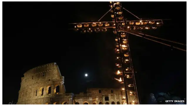 Ini ketiga kalinya Paus Fransiskus menghadiri Jumat Agung di Vatikan sebagai Paus