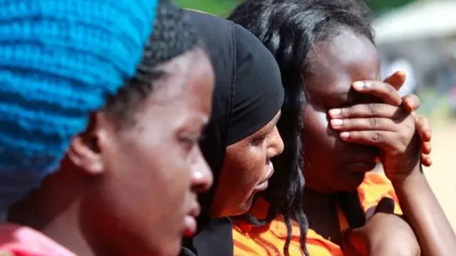 گروه الشباب مستقر در سومالی گفته است این حمله در واکنش به حضور نیروهای کنیایی در سومالی انجام شده است