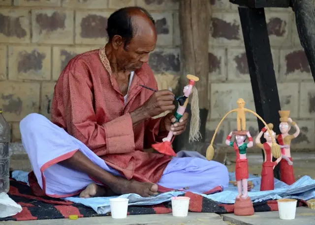 ट्राइबल आर्ट वर्कशॉप