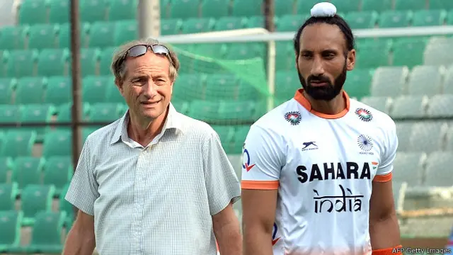 सरदार सिंह, भारतीय हॉकी टीम के कोच के साथ