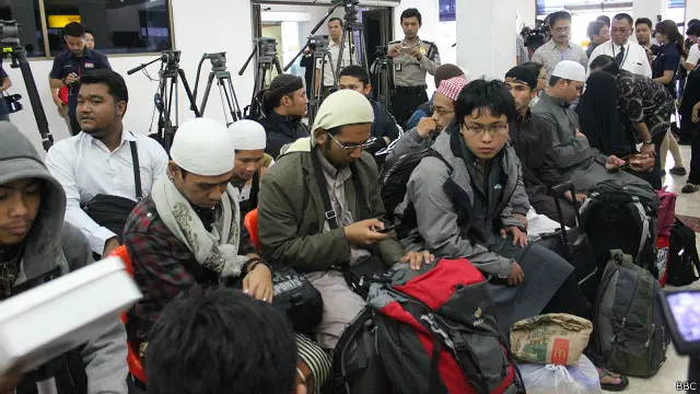 Pemerintah Indonesia hari Minggu (05/04) telah mengirim pesawat udara TNI untuk kembali mengevakuasi WNI yang diperkirakan berjumlah 110 orang.