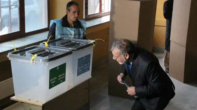 آقای نورستانی شاید هرگز تصور نمی‌کرد که یکی از جنجالی ترین انتخابات تاریخ افغانستان را مدیریت خواهد کرد