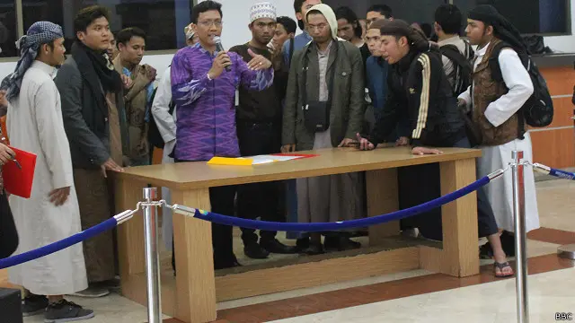 Setelah tiba di Bandara Sukarno-Hatta, Jakarta, 110 warga Indonesia ini akan diantar ke kota asalnya masing-masing melalui jalur darat dan udara.