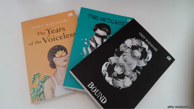 Tiga novel karya Okky Madasari yang telah diterjemahkan dalam bahasa Inggris.