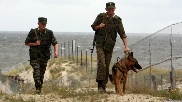 Российские военнослужащие на границе
