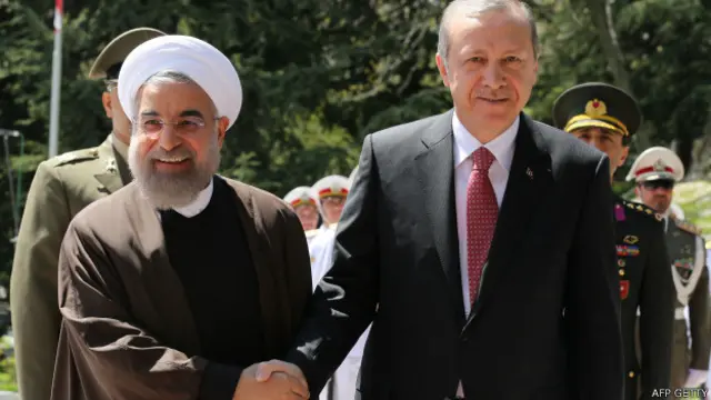 مبصرین اس بات سے متفق ہیں کہ اردوغان کے دورۂ ایران کا مقصد دونوں ممالک کے تعلقات کو واپس درست سمت کی جانب موڑنا ہے