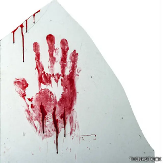 Huella de mano ensangrentada