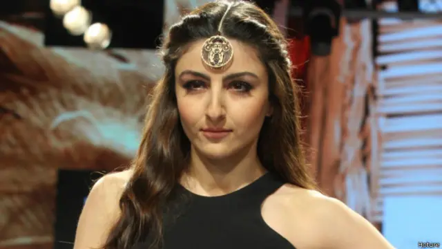 سوہا علی خان اداکار سیف علی خان کی بہن اور اداکارہ شرمیلا ٹیگور کی بیٹی ہیں