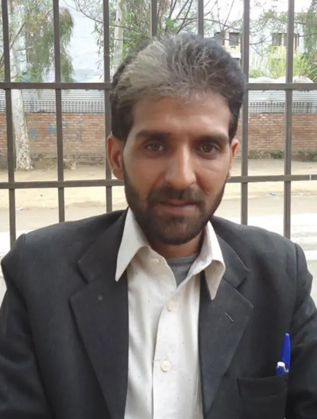 ناول نگار اختر رضا سلیمی بنیادی طور پر شاعر ہیں لیکن ایک واقعے سے متاثر ہو کر انھوں نے ناول لکھنے کا فیصلہ کیا