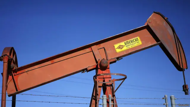 كان الرقم القياسي السابق - 10,285 مليون برميل يوميا - قد سجل في عام 1980