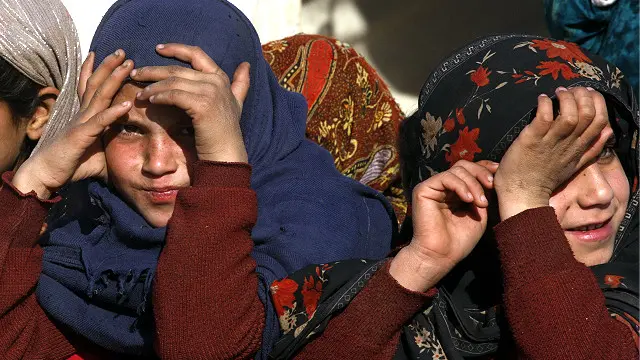 عمران خان تعلیمی شعبے میں کئی منصوبوں پر کام کر چکے ہیں