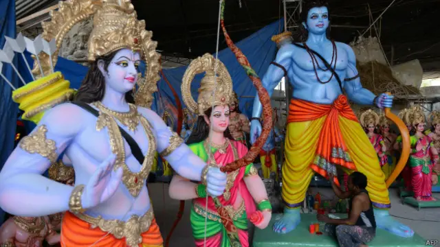 राम सीता की मूर्तियां