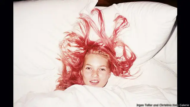 Юрген Теллер, "Юная розовая Кейт", Лондон, 1998 г.