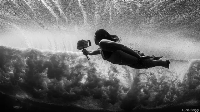 "Definitivamente tienes que mantener tus ojos muy abiertos y debes de aprender una habilidad especial. Hay mucha turbulencia debajo del agua y cuando la ola rompe vez esa nube que se acercan muy rápido hacia ti y que si no nadas rápido te succionan y te revuelcan".