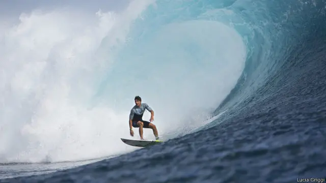 "Para tener una buena foto, una que sea publicable, todos los elementos deben coincidir: las olas, el clima y conectar el tiempo con el surfista. También hay algo de suerte, pero lo principal es la determinación".