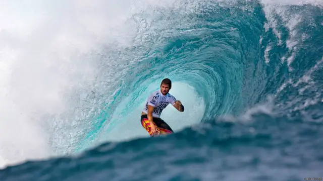 Серфер. Люсия Гриджи