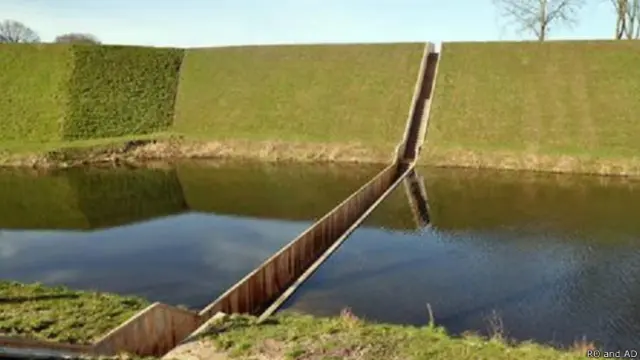 Puente Moses bridge, en Holanda