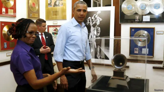 زار أوباما اثناء وجوده في جامايكا منزل المغني ونجم موسيقى الريغي بوب مارلي