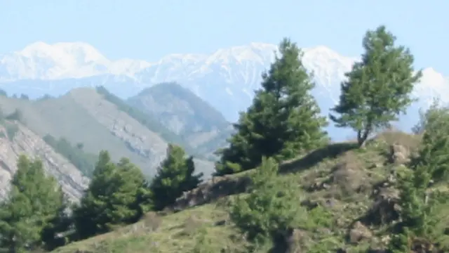 وادیِ تیراہ اونچے پہاڑی سلسلوں اور دشوار گزار دروں پر مشتمل ہے