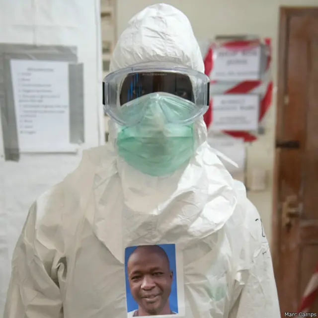 "La primera vez que los pacientes veían las fotos comenzaban a sonreír. Incluso uno los reconocían del pueblo. Se daban cuenta y les decían: 'Oh, yo te conozco'".