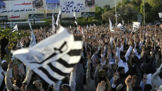 حامیان ائتلاف به رهبری عربستان در پاکستان دست به تظاهرات زدند