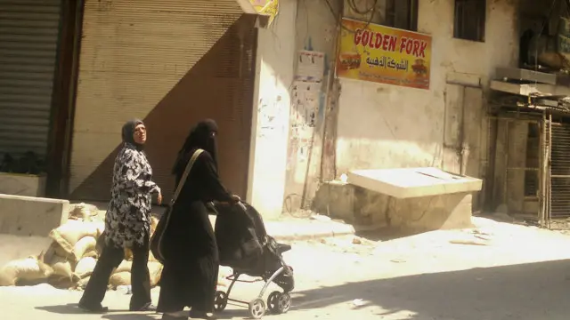 لا يزال 15 ألف شخص يقيمون في المخيم