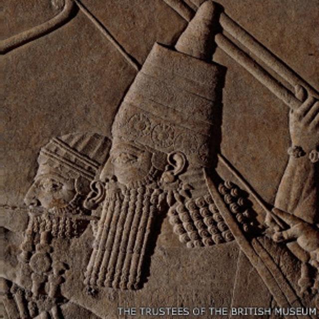 El rey Asurbanipal cazando leones