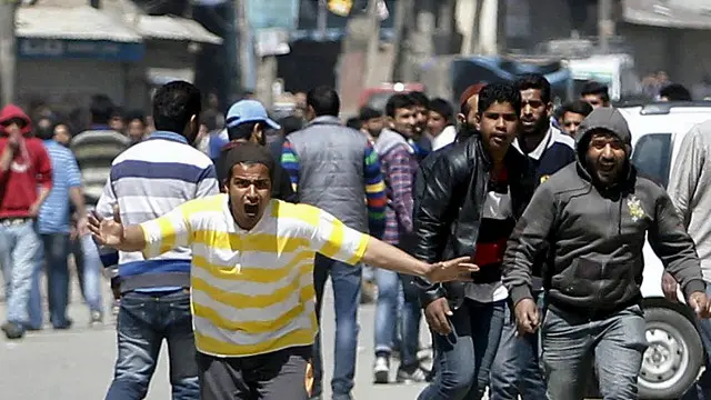 بھارت میں سات لاکھ کے قریب فوج اور سکیورٹی فورسز کے دستے تعینات ہیں