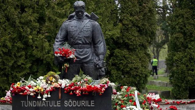 Памятник "Бронзовый солдат"