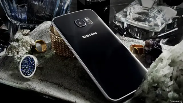 सैमसंग गैलेक्सी S6, गैलेक्सी S6 एज