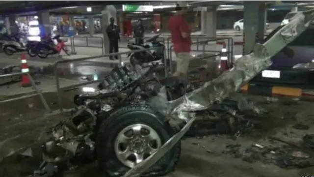 Chiếc xe được đậu trong căn hầm của một khu tổ hợp mua sắm