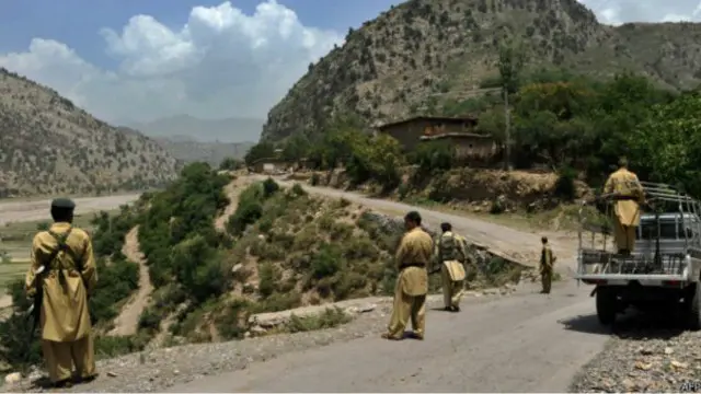 ويل کېږي په شمالي وزيرستان کې د پوځي عملياتو له کبله له يو ميليون زيات وګړي بې کوره شوي دي