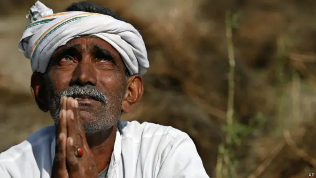 बेमौसम बारिश से परेशान किसान