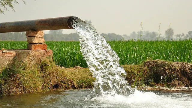 سینیٹ میں بلوچستان میں زرعی مقاصد کے لیے ٹیوب ویل کو شمسی توانائی پر منتقل کرنے کے لیے آئندہ بجٹ میں آٹھ ارب روپے مختص کرنے کی قرداد اکثریت رائے سے منظور کی گئی
