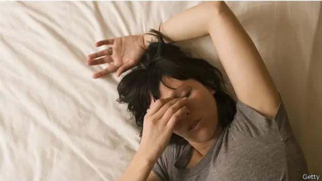 A falta de sono pode atrapalhar o ritmo cardíaco e o sistema imunológico, entre outros efeitos