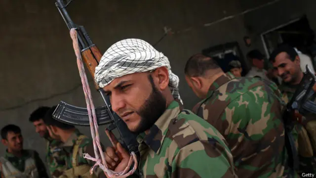 مسلحون من ميليشيا "فيلق بدر" في الأنبار