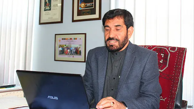 کابل کې د آشیانې د مرکز یو چارواکی انجنیر یوسف وايي، د سړک غاړې ماشومانو د روزنې او ملاتړ په برخه کې یې یوه لسیزه فعالیت کړی، خو لاهم له دغو ماشومانو سره د خلکو کړه وړه نه دي سم شوي.