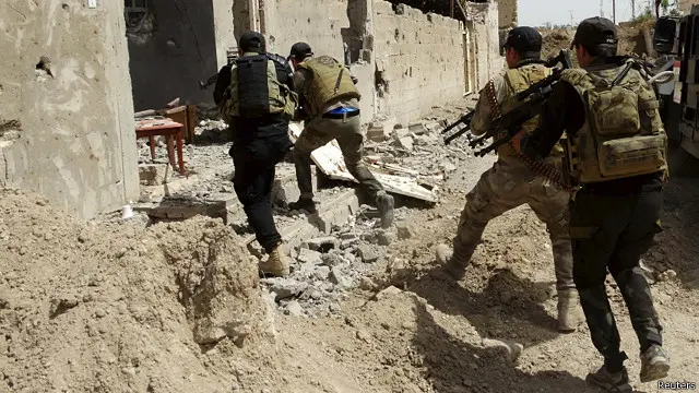  صوبہ انبار کے دارالحکومت رمادی کے مشرق میں سکیورٹی فورسز دولتِ اسلامیہ سے لڑائی کر رہی ہیں