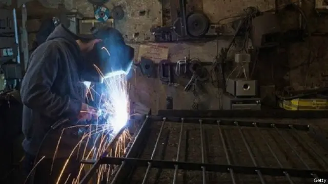 لا يزال ثبات إنتاجية العمال في المملكة المتحدة يمثل مصدر قلق للاقتصاد