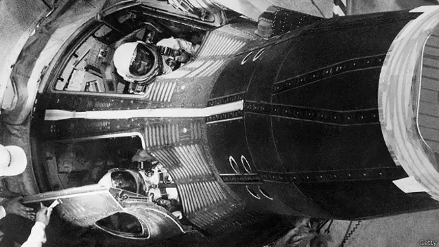 Американские астронавты во время подготовки к полету