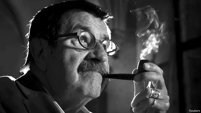 خدم غراس في منظمة فافن اس اس النازية إبان الحرب العالمية الثانية