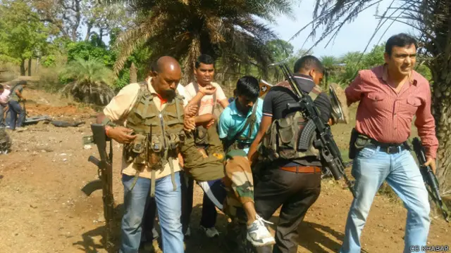 छत्तीसगढ़ के दंतेवाड़ा में नक्सली हमले में घायल सुरक्षाकर्मी, फ़ाइल फ़ोटो