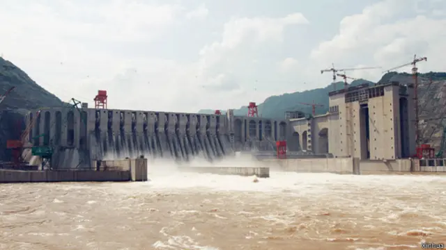 水电站（新华社资料相片）