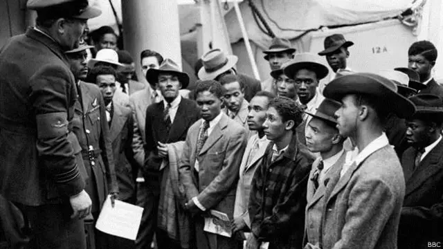 Иммигранты с Ямайки прибыли в Британию