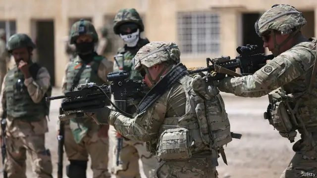 Quân Mỹ đang giúp chính phủ Iraq chống lại IS