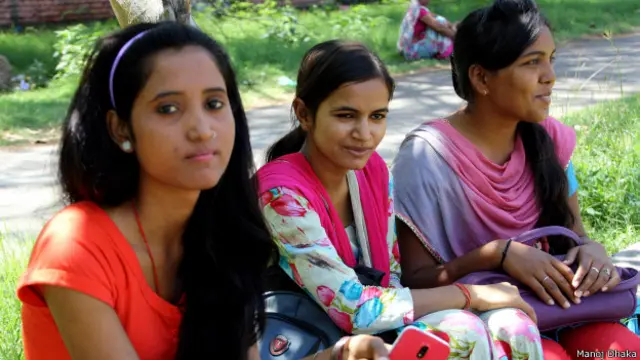 पायल, पूजा और कीर्ती गवर्मेंट कॉलेज फॉर वीमेन में पढ़ाई कर रही हैं.