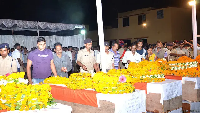 मारे गए जवानों के शव