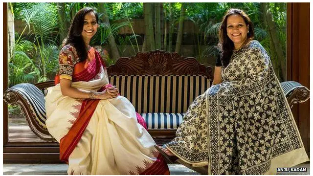 শাড়ী পছন্দের শীর্ষে থাকলেও নিয়মিত পরতে না পারায় আক্ষেপ ছিল দুই বান্ধবীর